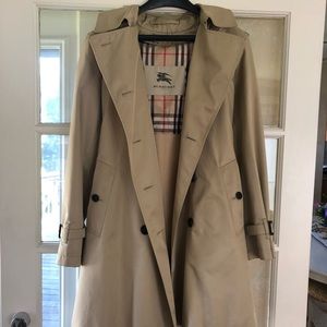 Burberry Fleece-Lined Trench Raincoat